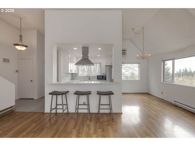 48 OSWEGO Smt, Lake Oswego, OR 97035