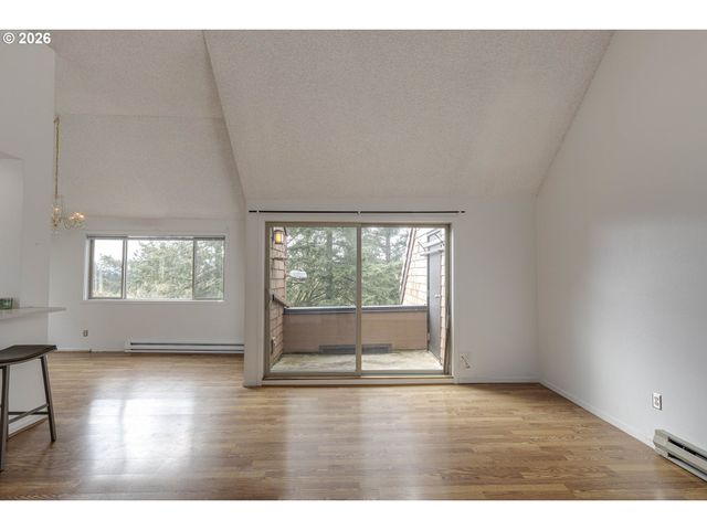 48 OSWEGO Smt, Lake Oswego, OR 97035