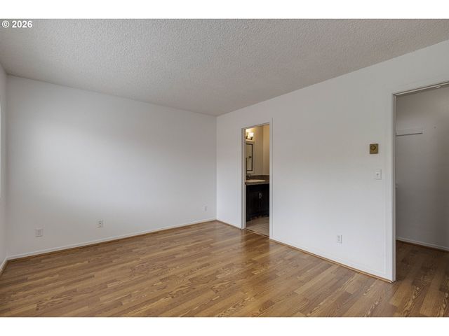 48 OSWEGO Smt, Lake Oswego, OR 97035