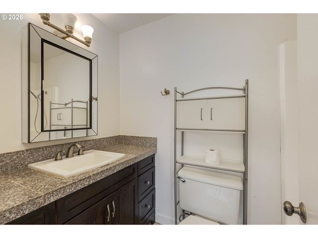 48 OSWEGO Smt, Lake Oswego, OR 97035