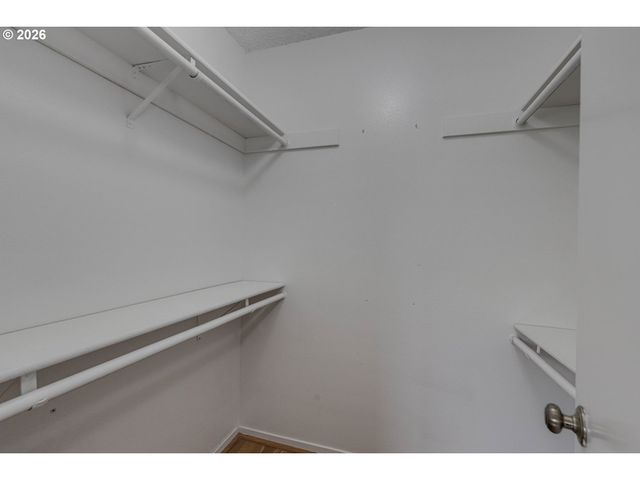 48 OSWEGO Smt, Lake Oswego, OR 97035