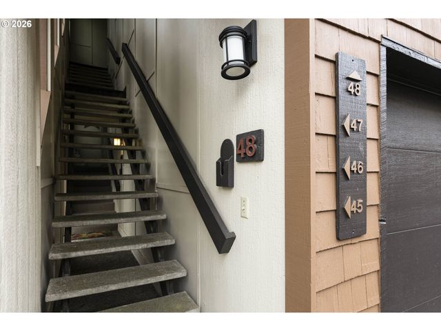 48 OSWEGO Smt, Lake Oswego, OR 97035