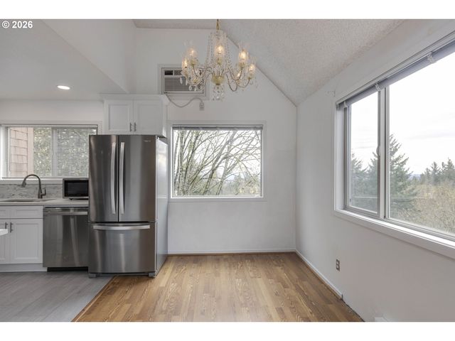 48 OSWEGO Smt, Lake Oswego, OR 97035