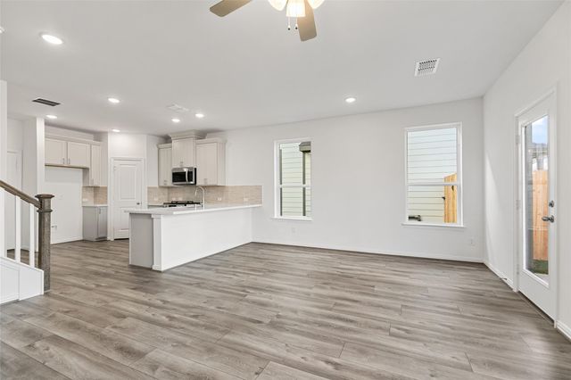 2234 Villa Clara Drive, Friendswood, TX 77546