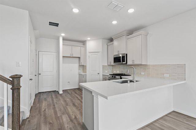 2234 Villa Clara Drive, Friendswood, TX 77546