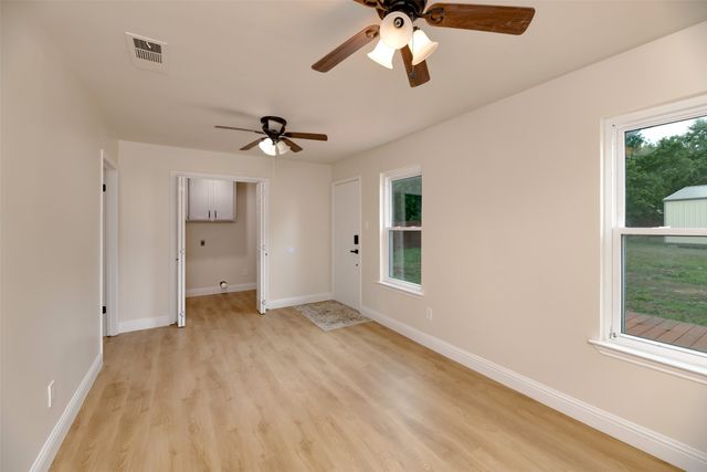 1413 Hill Street, Grapevine, TX 76051