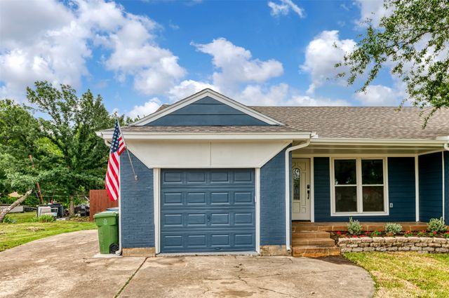 1413 Hill Street, Grapevine, TX 76051