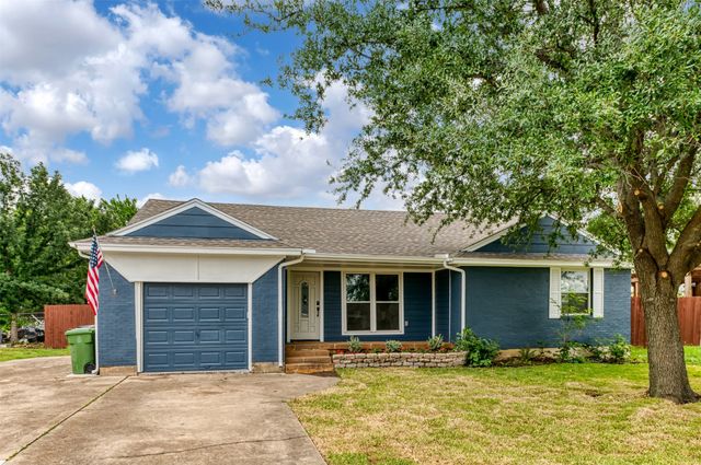 1413 Hill Street, Grapevine, TX 76051
