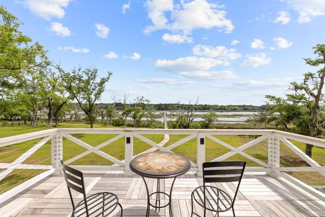 4855 Retriever Road, Wadmalaw Island, SC 29487