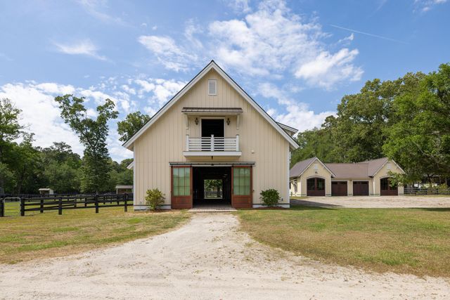4855 Retriever Road, Wadmalaw Island, SC 29487