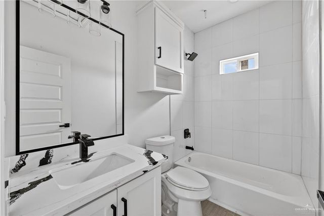 1305 S 9th Street, Alamo, TX 78516