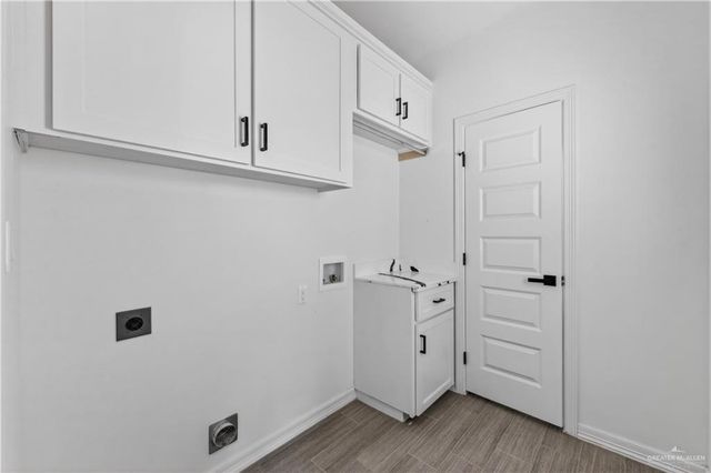 1305 S 9th Street, Alamo, TX 78516