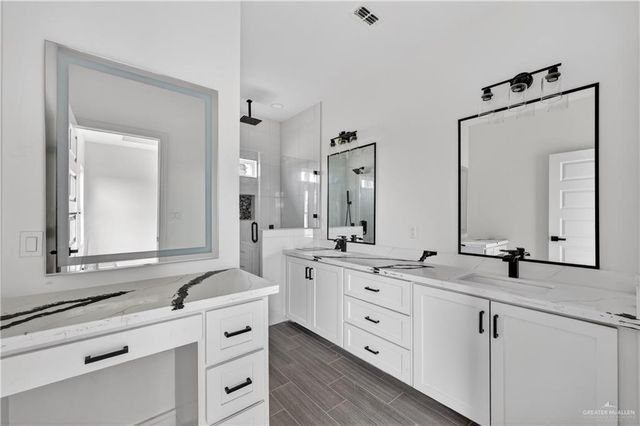1305 S 9th Street, Alamo, TX 78516