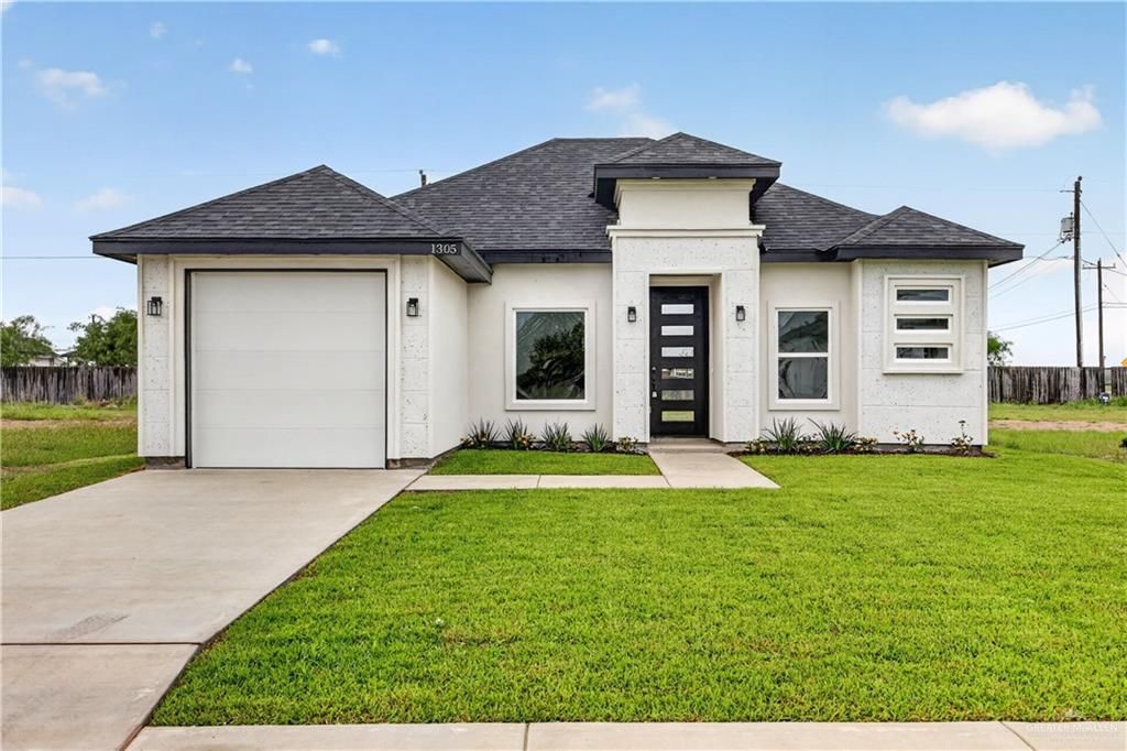 1305 S 9th Street, Alamo, TX 78516