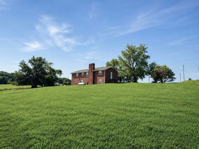 2835 Mosley Ferry Rd, Ashland City, TN 37015
