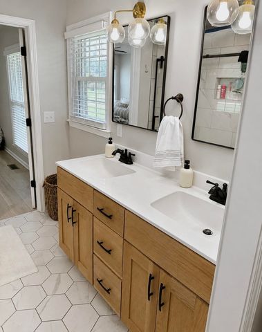 2835 Mosley Ferry Rd, Ashland City, TN 37015