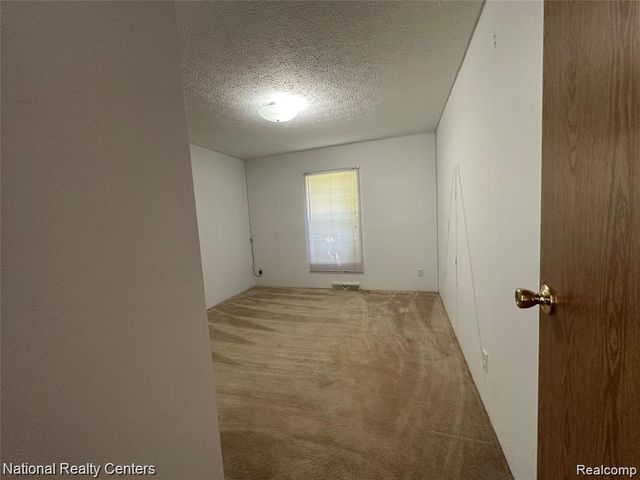 8049 Mckinley Road, Clay, MI 48001