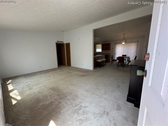 8049 Mckinley Road, Clay, MI 48001