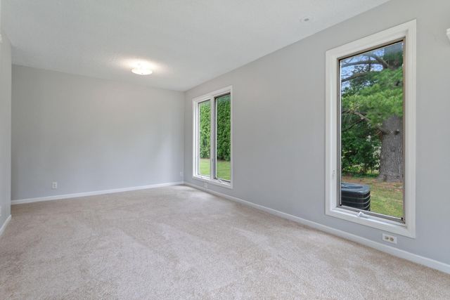 1901 Lexington Avenue S, Mendota Heights, MN 55118