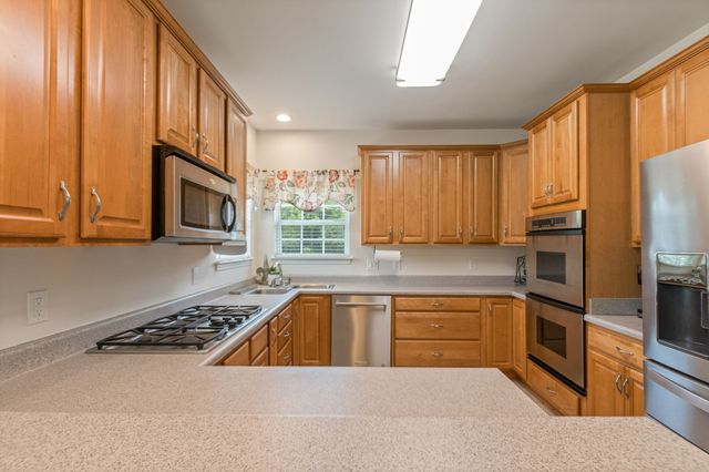 123 River Downs Blvd, Murfreesboro, TN 37128