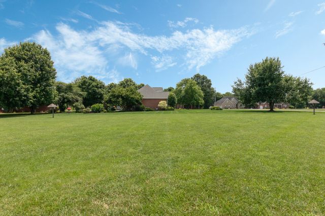 123 River Downs Blvd, Murfreesboro, TN 37128