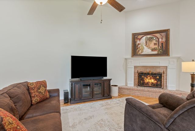 123 River Downs Blvd, Murfreesboro, TN 37128