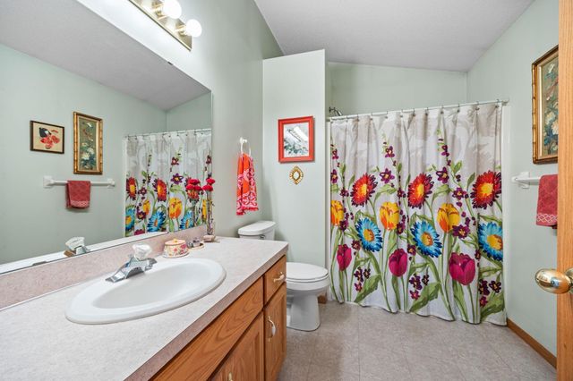 2868 117th Avenue NW, Coon Rapids, MN 55433