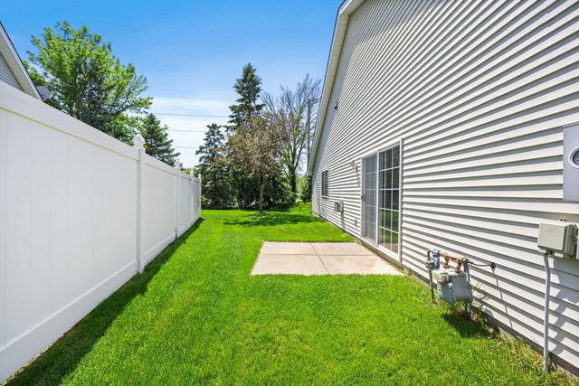 2868 117th Avenue NW, Coon Rapids, MN 55433