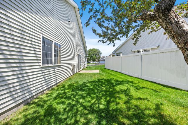 2868 117th Avenue NW, Coon Rapids, MN 55433