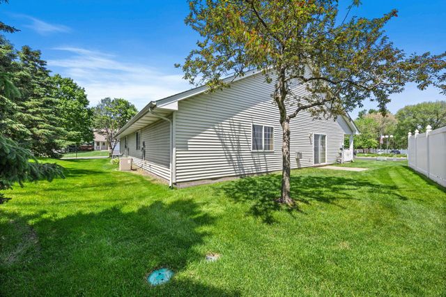 2868 117th Avenue NW, Coon Rapids, MN 55433