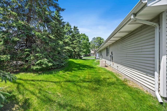 2868 117th Avenue NW, Coon Rapids, MN 55433