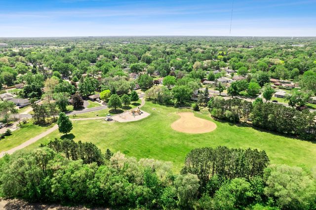 2868 117th Avenue NW, Coon Rapids, MN 55433