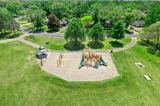 2868 117th Avenue NW, Coon Rapids, MN 55433