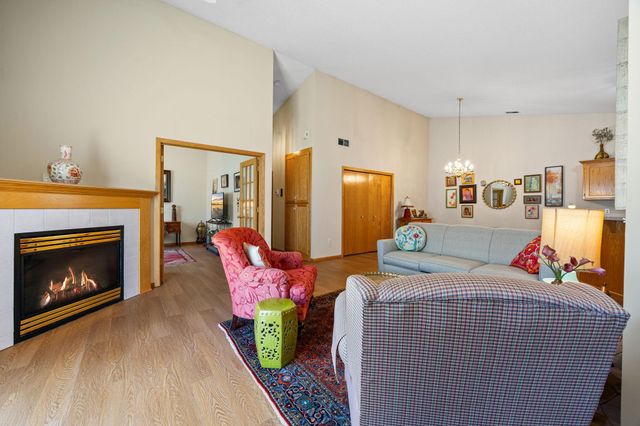 2868 117th Avenue NW, Coon Rapids, MN 55433