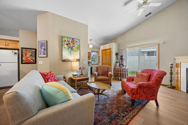 2868 117th Avenue NW, Coon Rapids, MN 55433