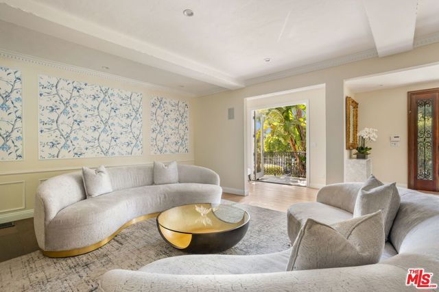 1124 Sierra Alta Way, Los Angeles, CA 90069