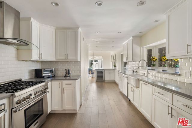 1124 Sierra Alta Way, Los Angeles, CA 90069