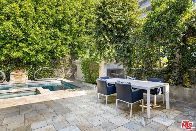 1124 Sierra Alta Way, Los Angeles, CA 90069
