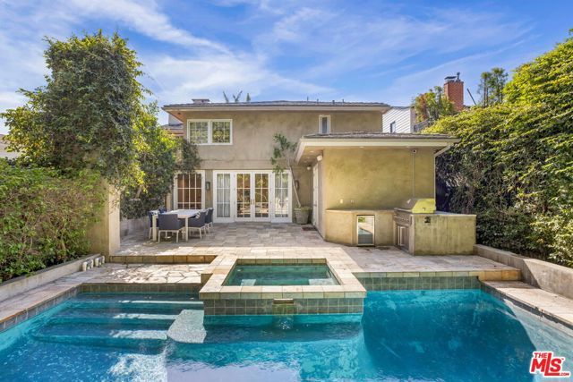 1124 Sierra Alta Way, Los Angeles, CA 90069