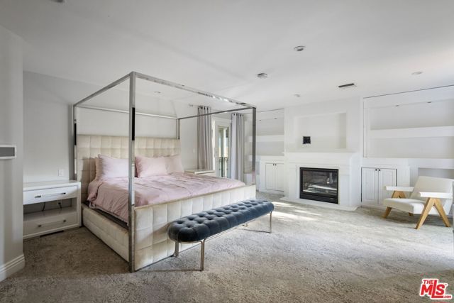 1124 Sierra Alta Way, Los Angeles, CA 90069