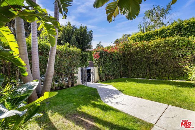 1124 Sierra Alta Way, Los Angeles, CA 90069