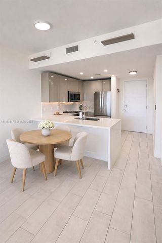 2000 Metropica Way 2305, Sunrise, FL 33323