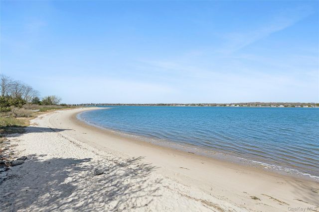 8 Elder Avenue, Hampton Bays, NY 11946
