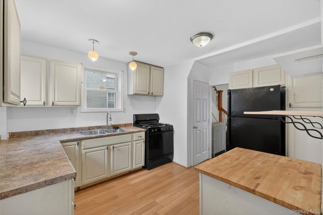 371-373 Verplanck Avenue, Beacon, NY 12508