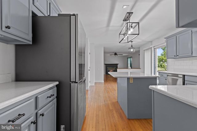 307 BLUE JAY DR, Hockessin, DE 19707