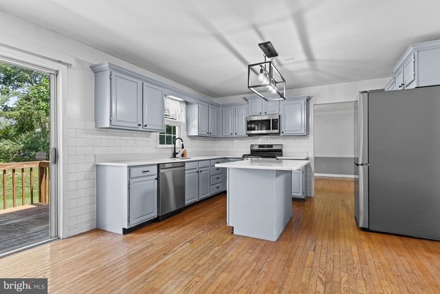 307 BLUE JAY DR, Hockessin, DE 19707
