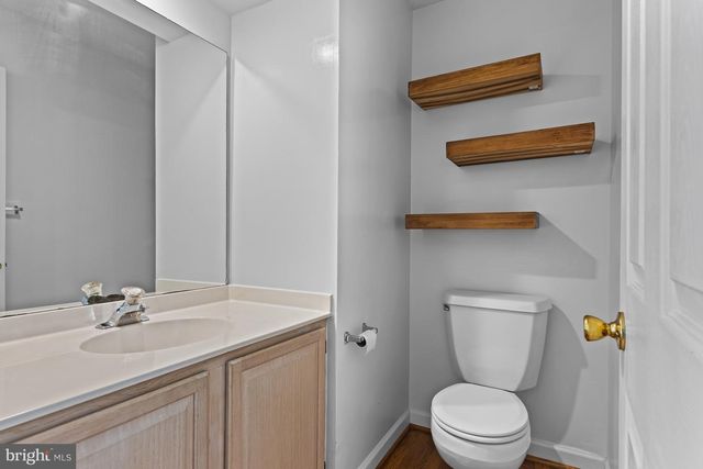 307 BLUE JAY DR, Hockessin, DE 19707