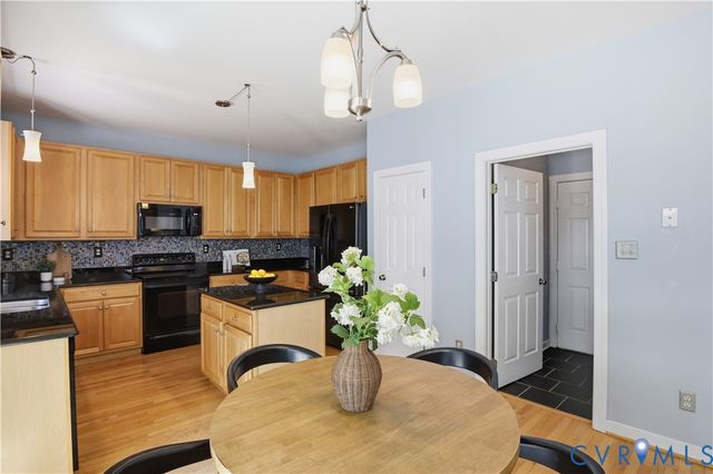 13807 Hawkins Park Rd, Midlothian, VA 23114