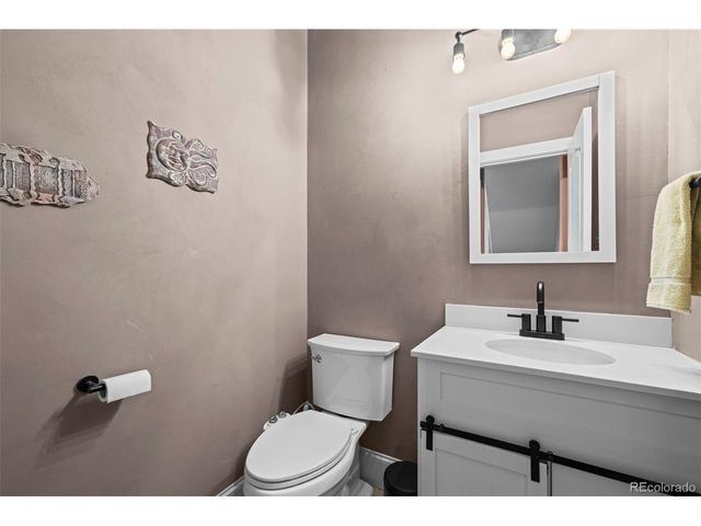 3921 Florentine Dr, Longmont, CO 80503