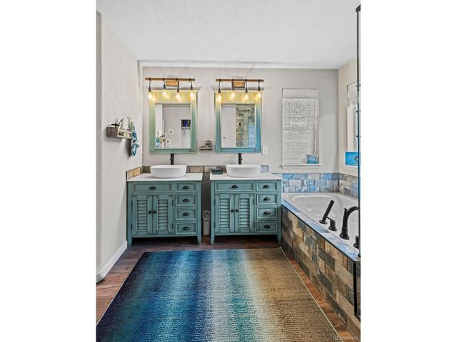 3921 Florentine Dr, Longmont, CO 80503